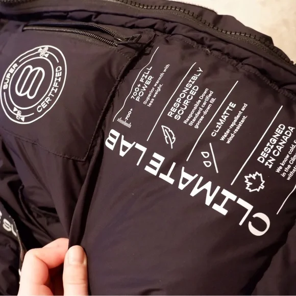 ARITZIA BLACK Super Duper Puff - Picture 9 of 15